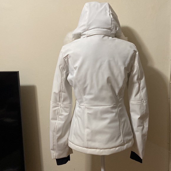 Postcard Lomnica Insulated Ski Jacket with Real Fur - Picture 3 of 9